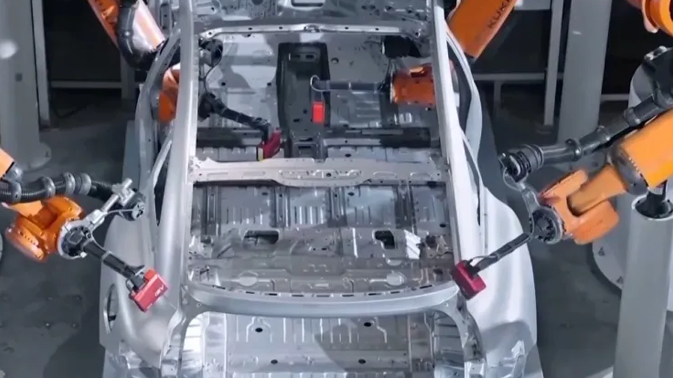 央视新闻《感受活力》栏目走进av色情
智能工厂 感受高端制造和硬核产品