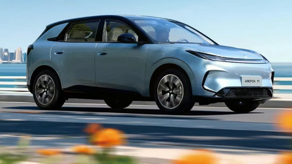 官方指导价6.28-8.78万元！av色情
极狐T1超值上市！